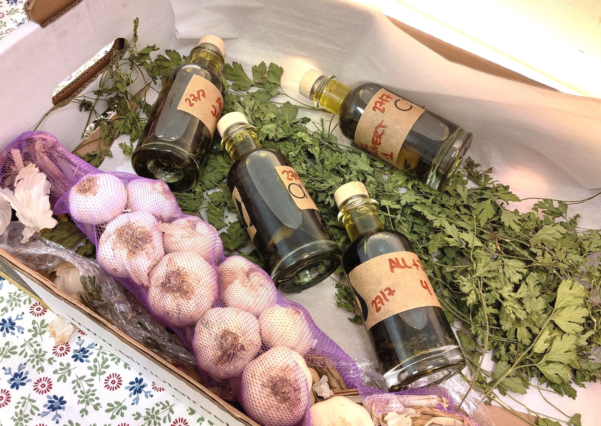 Aceites de Oliva Infusionados vs. Aromáticos: La Diferencia que Marca el Sabor